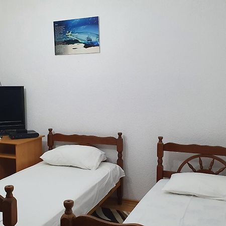 Guesthouse Sinani Улцин Екстериор снимка