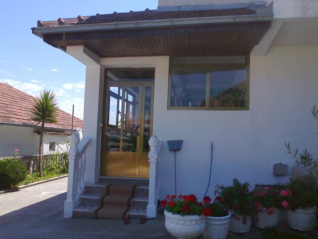 Guesthouse Sinani Улцин Екстериор снимка