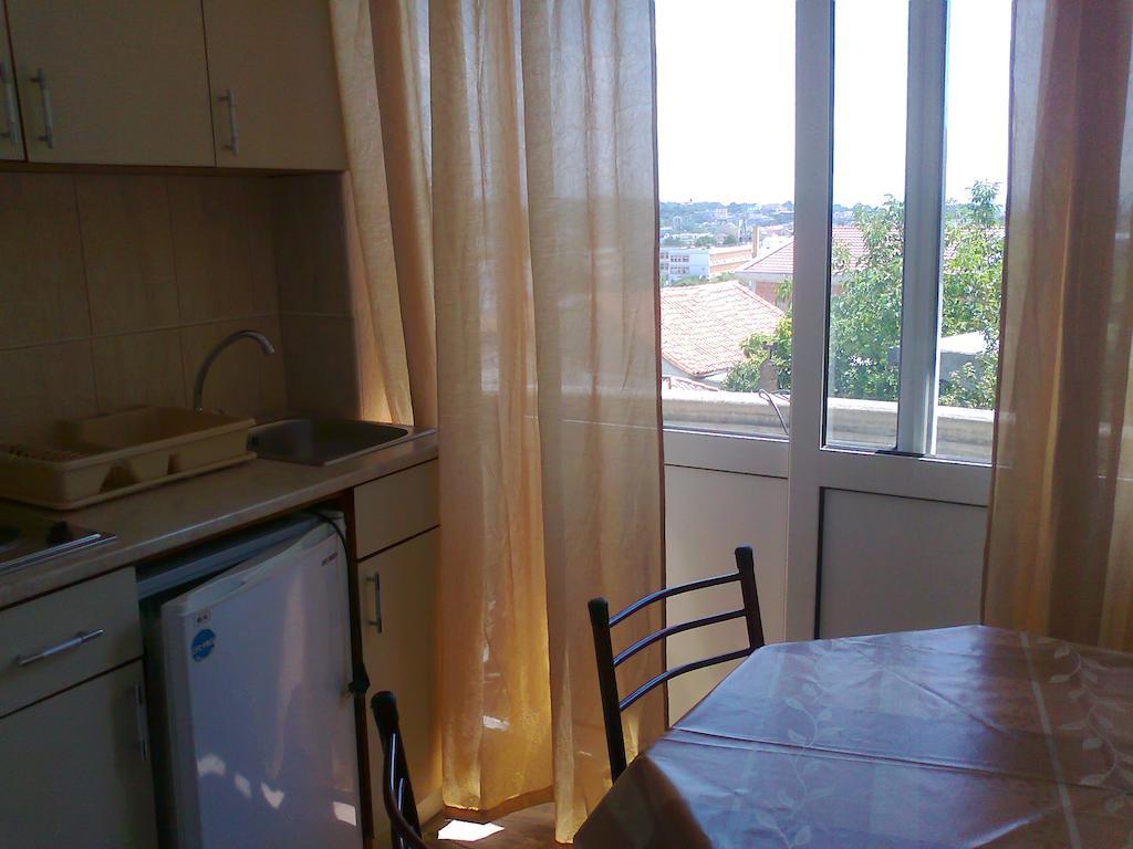 Guesthouse Sinani Улцин Стая снимка