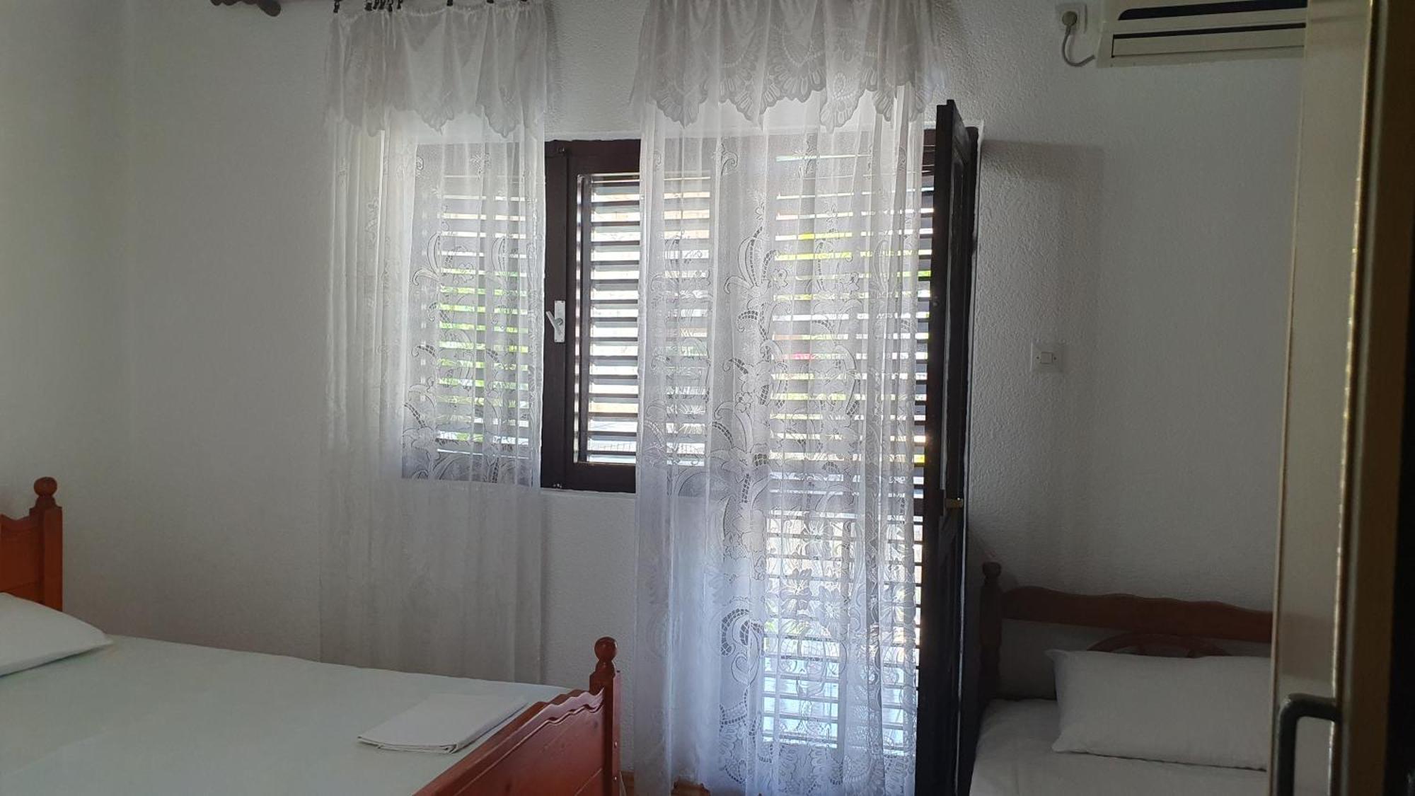 Guesthouse Sinani Улцин Екстериор снимка