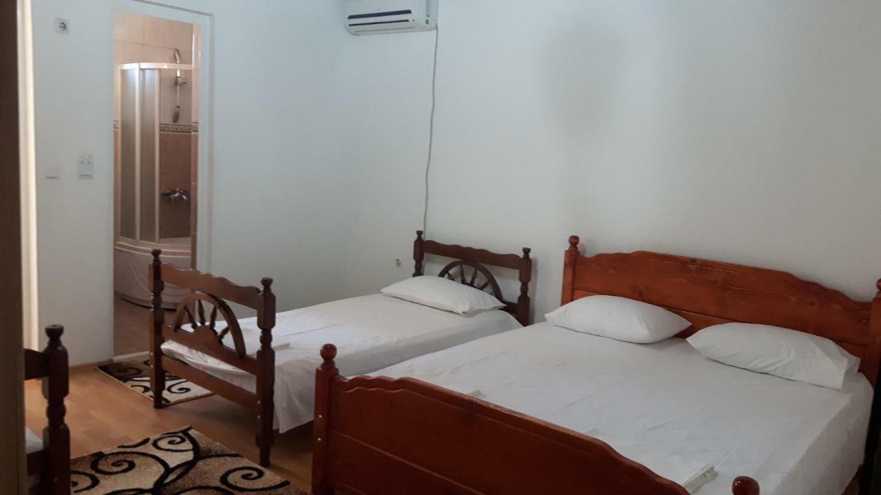 Guesthouse Sinani Улцин Екстериор снимка