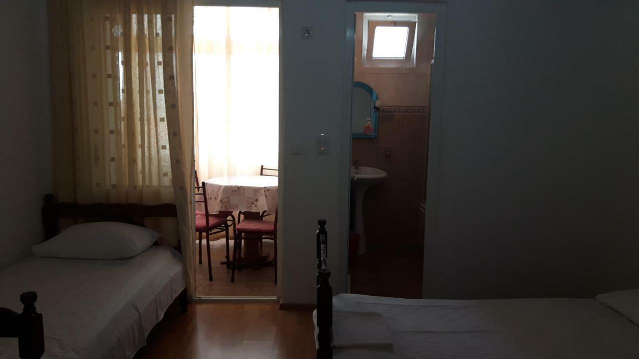 Guesthouse Sinani Улцин Екстериор снимка